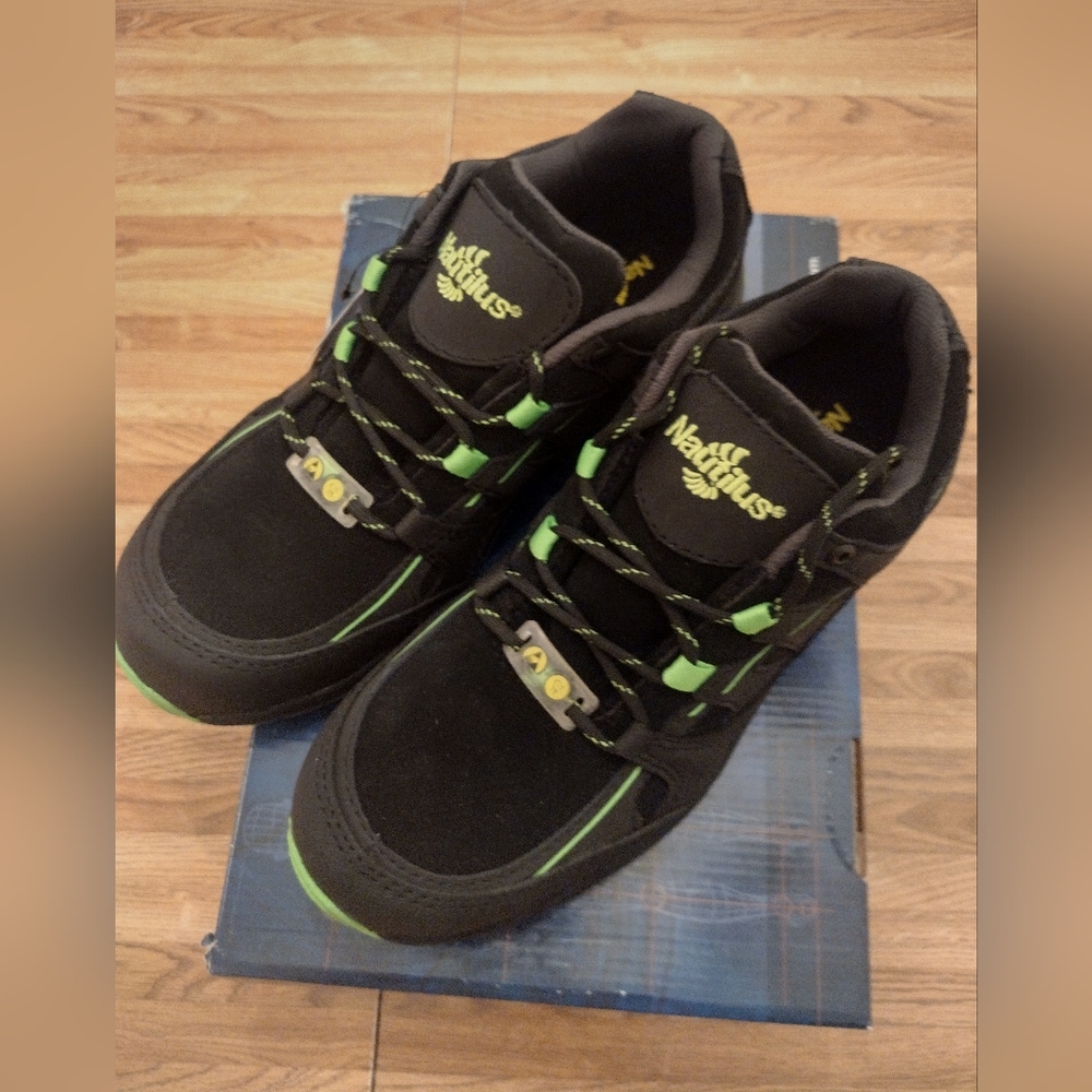 Nautilus Safety Footwear Men's N1729 Shoes